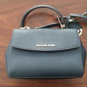 Michael kors ava small top handle
